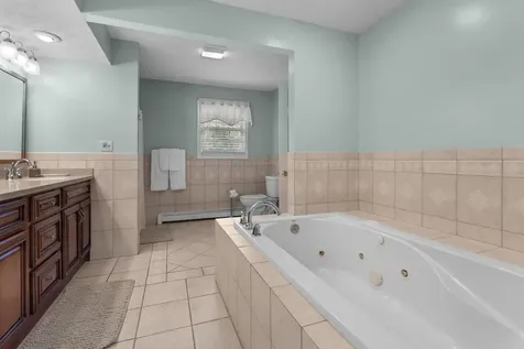 11 Wood Hill Drive Auburn NH 03032