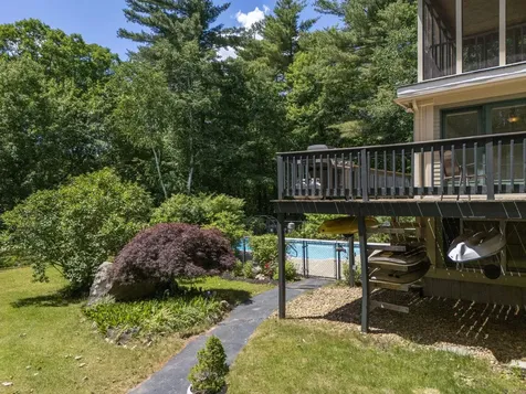 11 Wood Hill Drive Auburn NH 03032