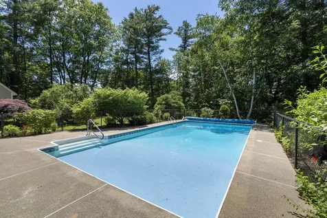 11 Wood Hill Drive Auburn NH 03032