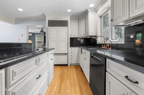 11 Wood Hill Drive Auburn NH 03032