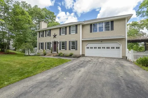 4 Faith Drive Derry NH 03038