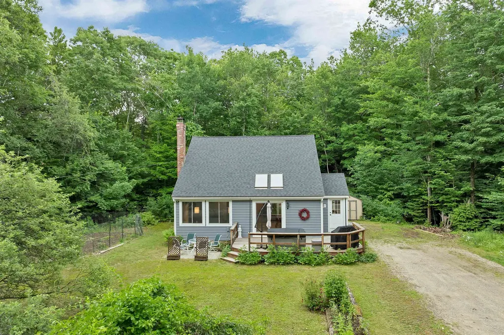 237 Benlor Drive Eaton NH 03832