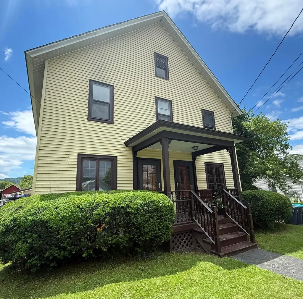 59-61 Church Street Richmond VT 05477