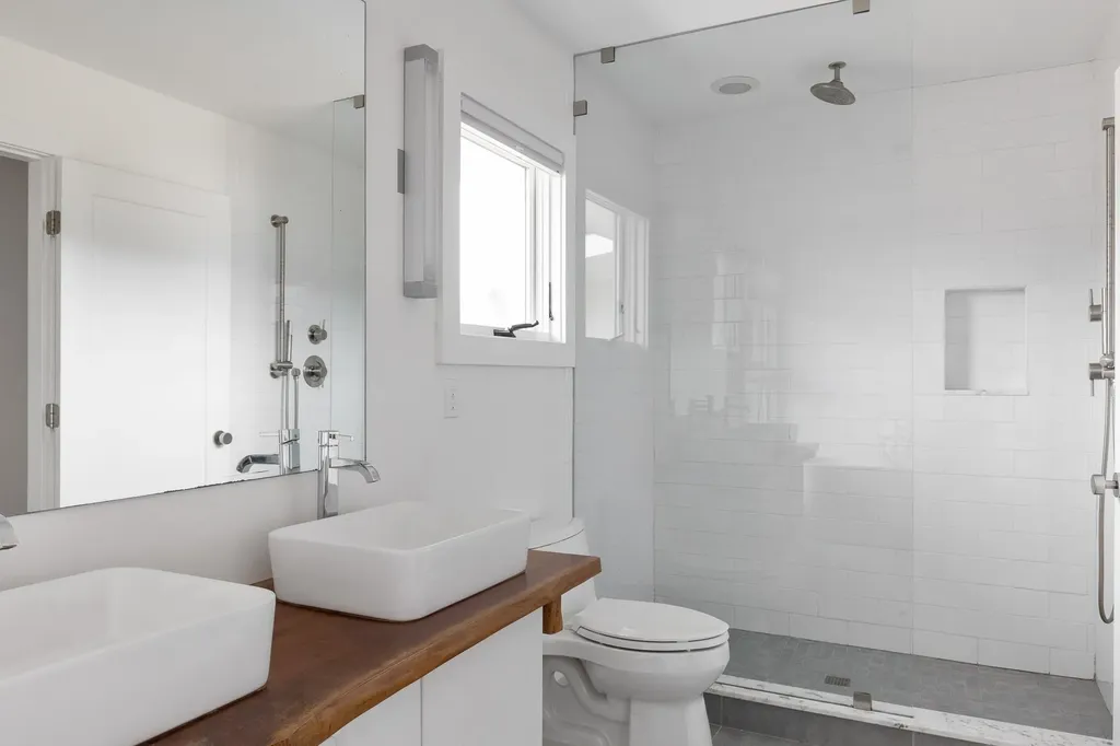 323 Buckingham Drive Colchester VT 05446