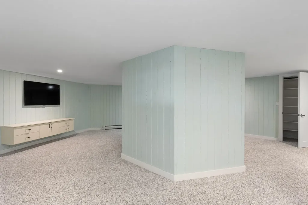323 Buckingham Drive Colchester VT 05446