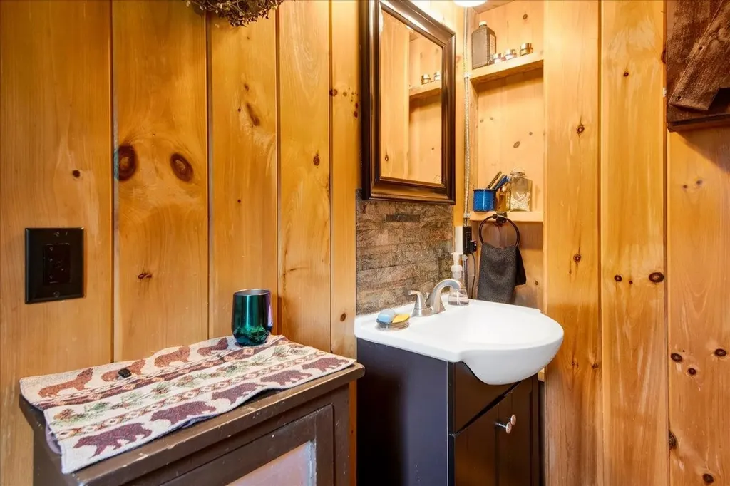 271 Wilderness Drive Lowell VT 05847