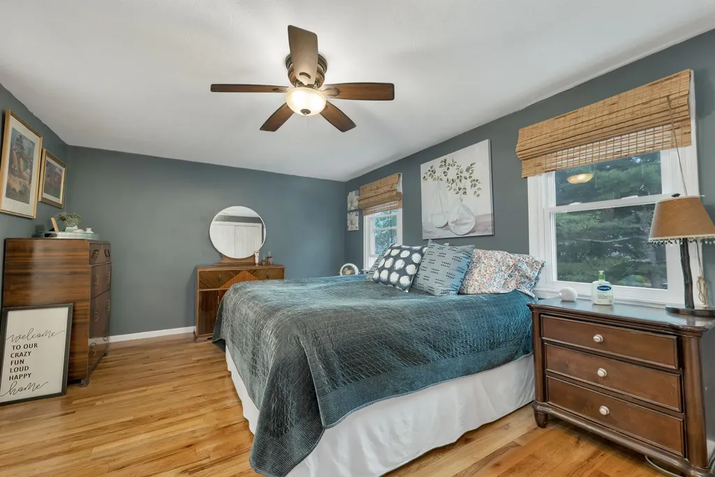 3 Albury Stone Circle Nashua NH 03063