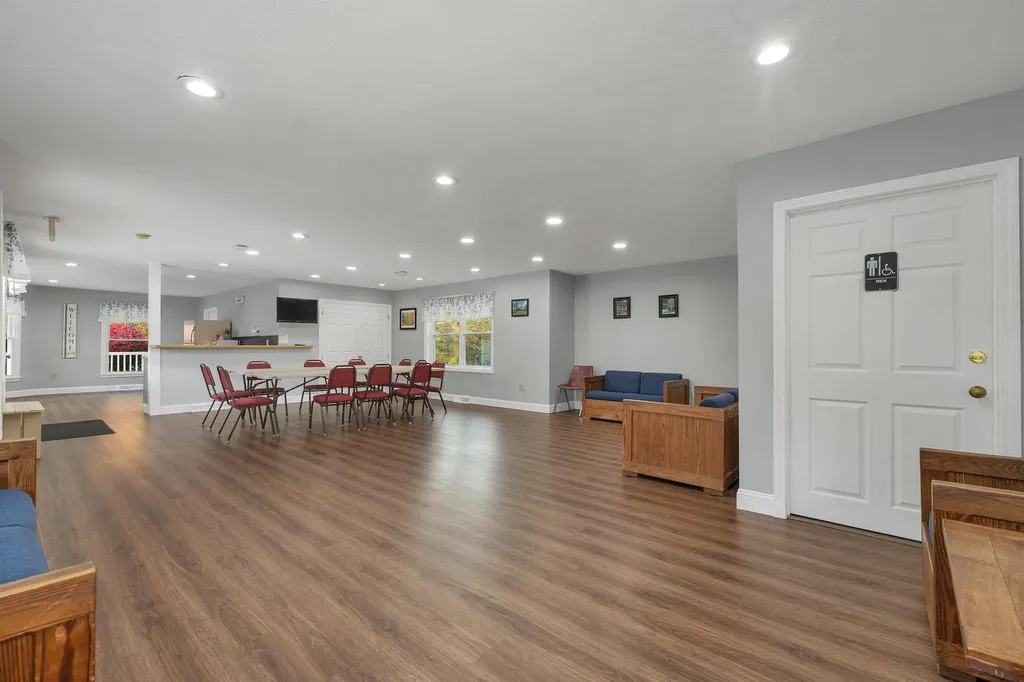3 Albury Stone Circle Nashua NH 03063