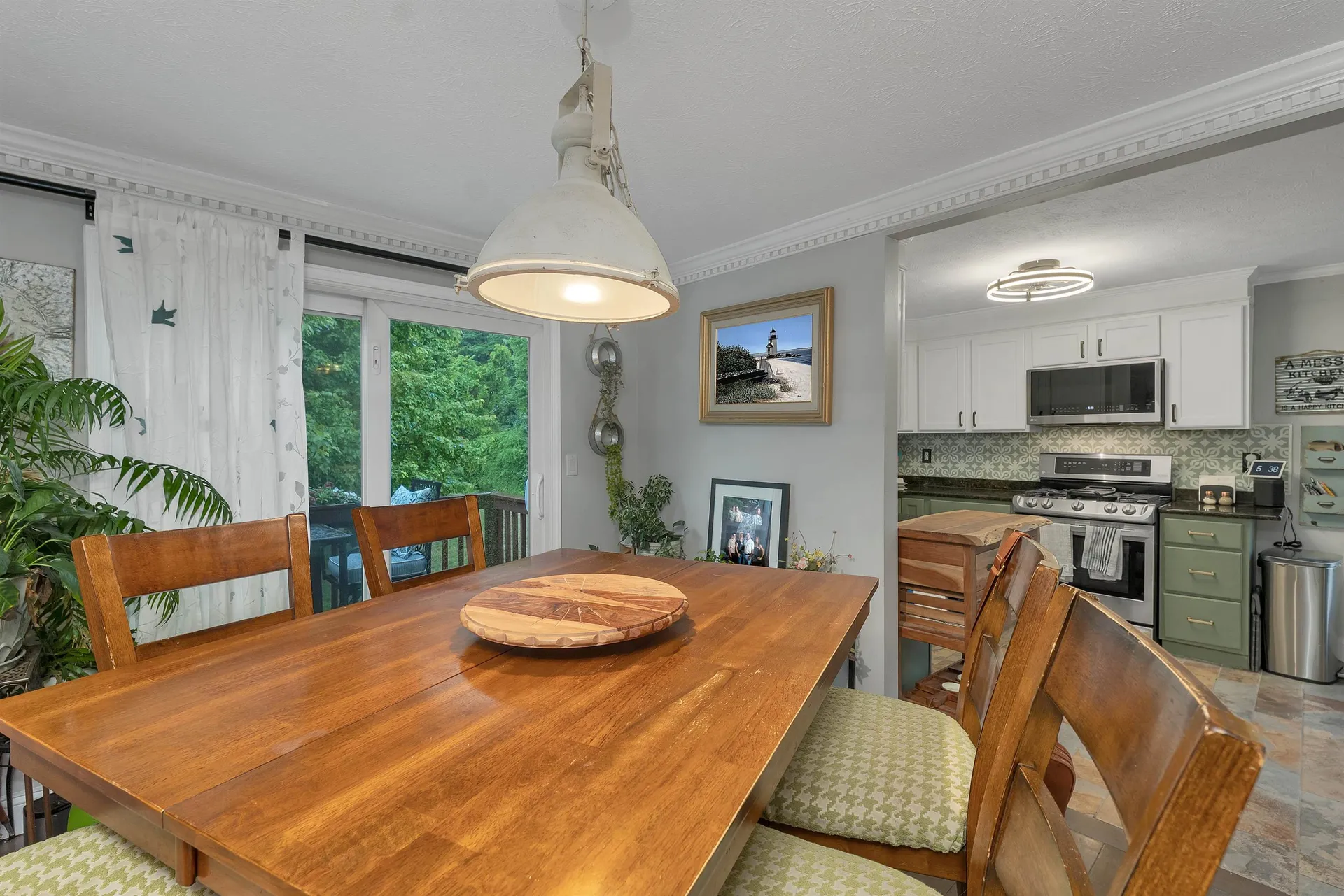 3 Albury Stone Circle Nashua NH 03063