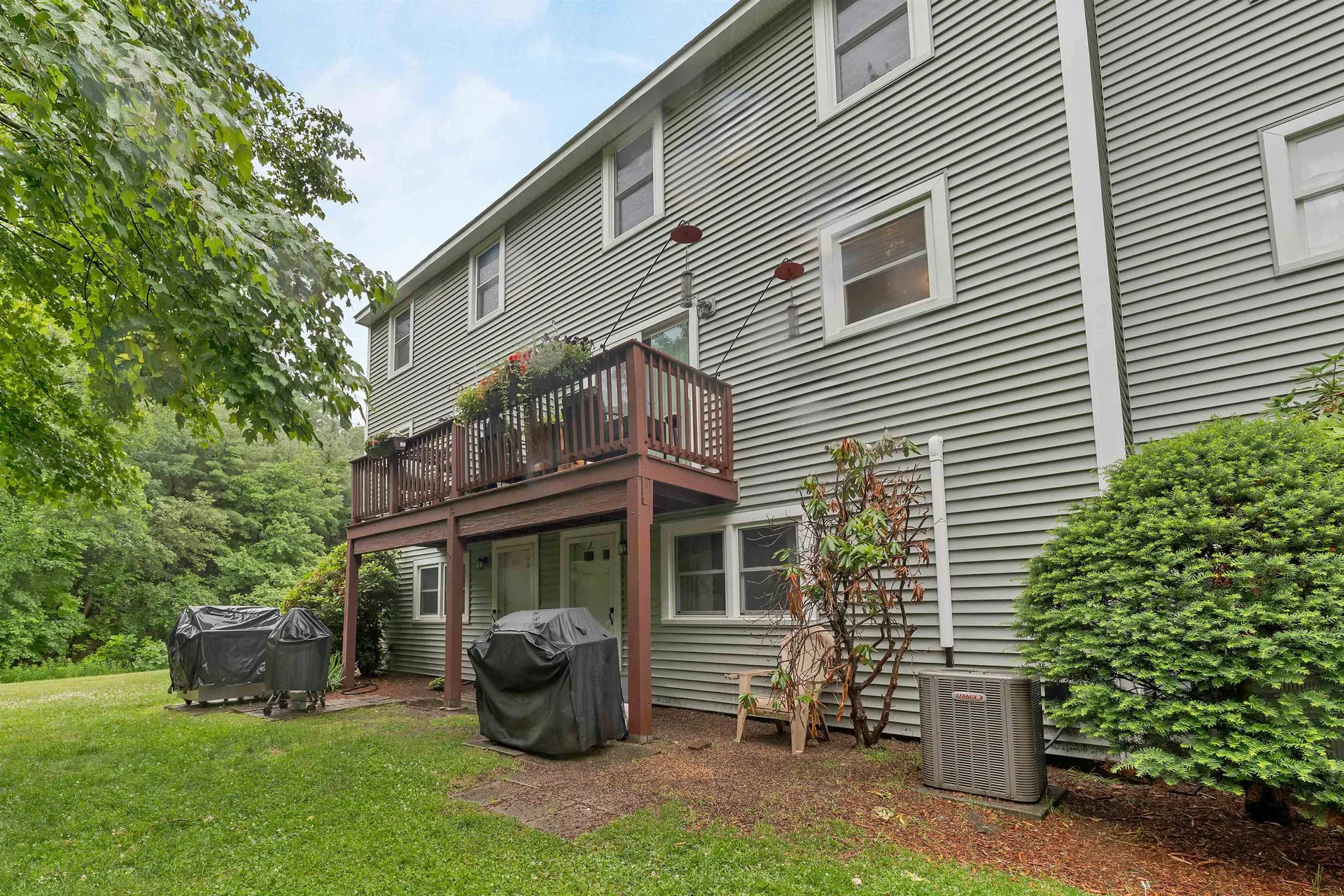 3 Albury Stone Circle Nashua NH 03063