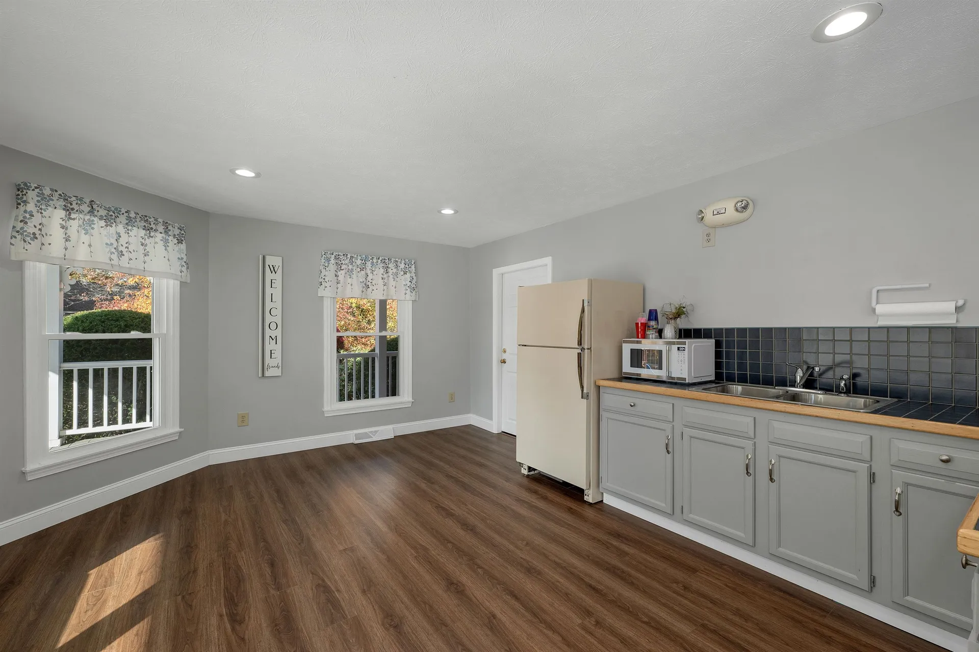 3 Albury Stone Circle Nashua NH 03063