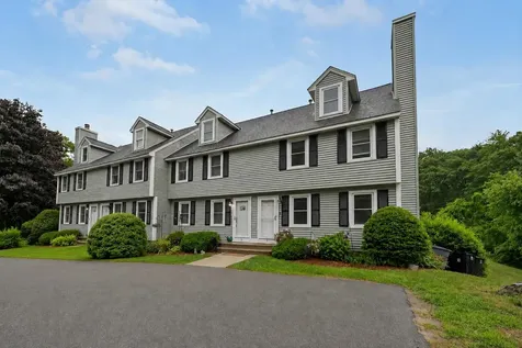 3 Albury Stone Circle Nashua NH 03063