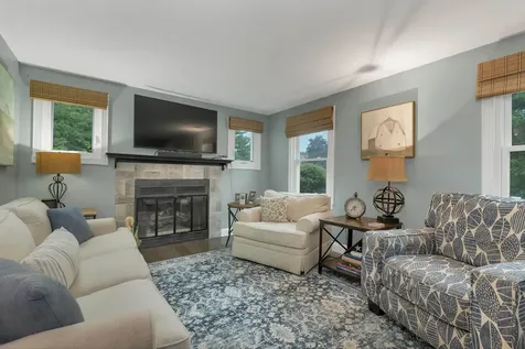 3 Albury Stone Circle Nashua NH 03063