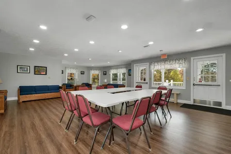 3 Albury Stone Circle Nashua NH 03063