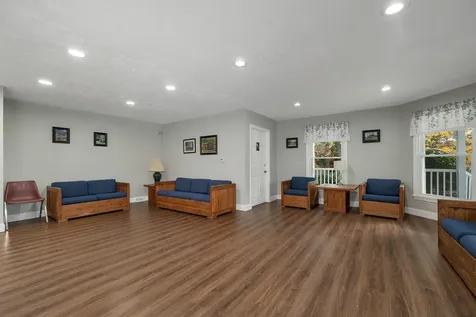 3 Albury Stone Circle Nashua NH 03063