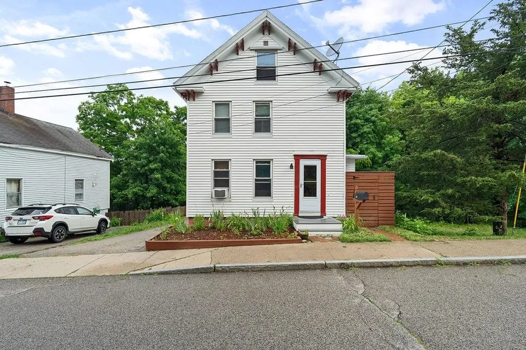 49 Mount Auburn Street Somersworth NH 03878