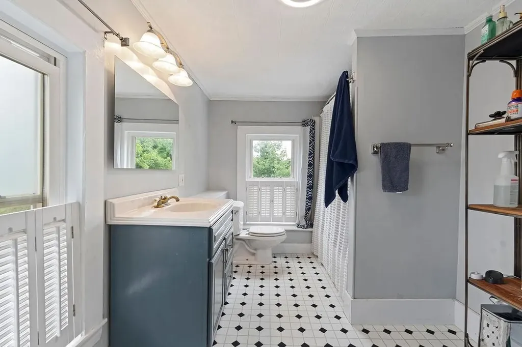 49 Mount Auburn Street Somersworth NH 03878
