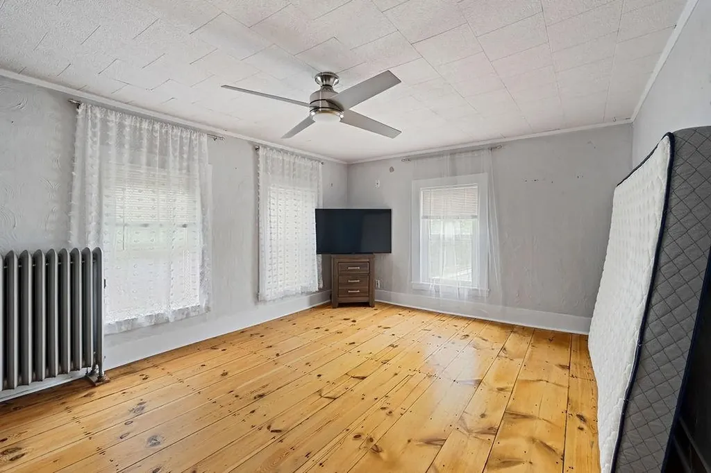 49 Mount Auburn Street Somersworth NH 03878