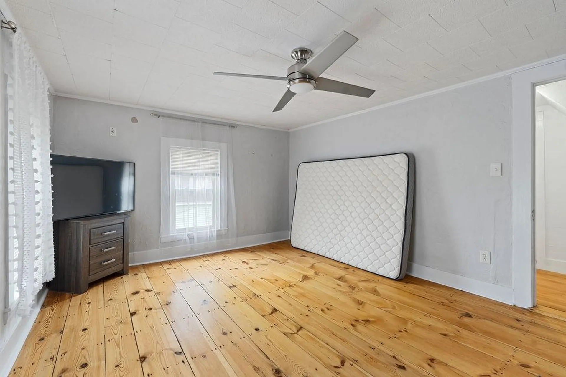 49 Mount Auburn Street Somersworth NH 03878