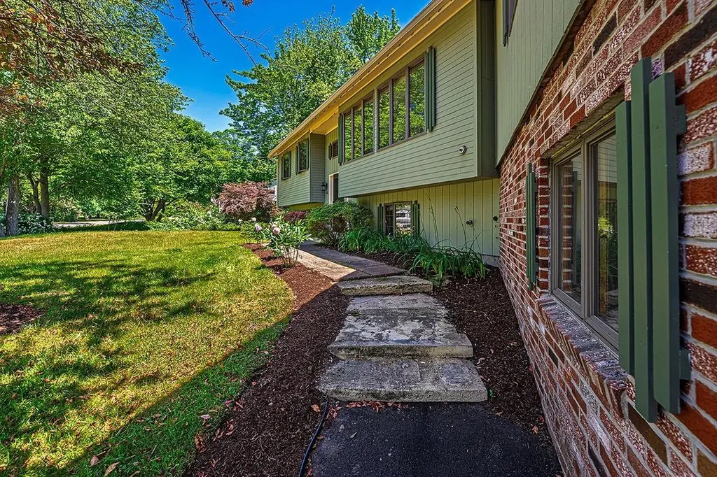 25 Frontier Street Rye NH 03870