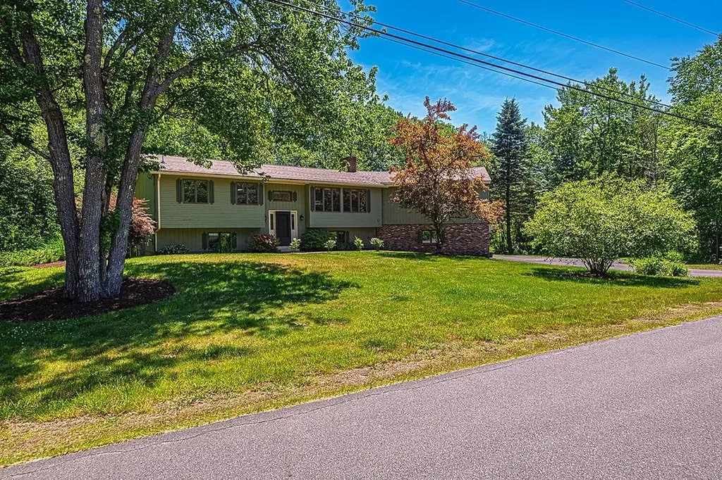 25 Frontier Street Rye NH 03870