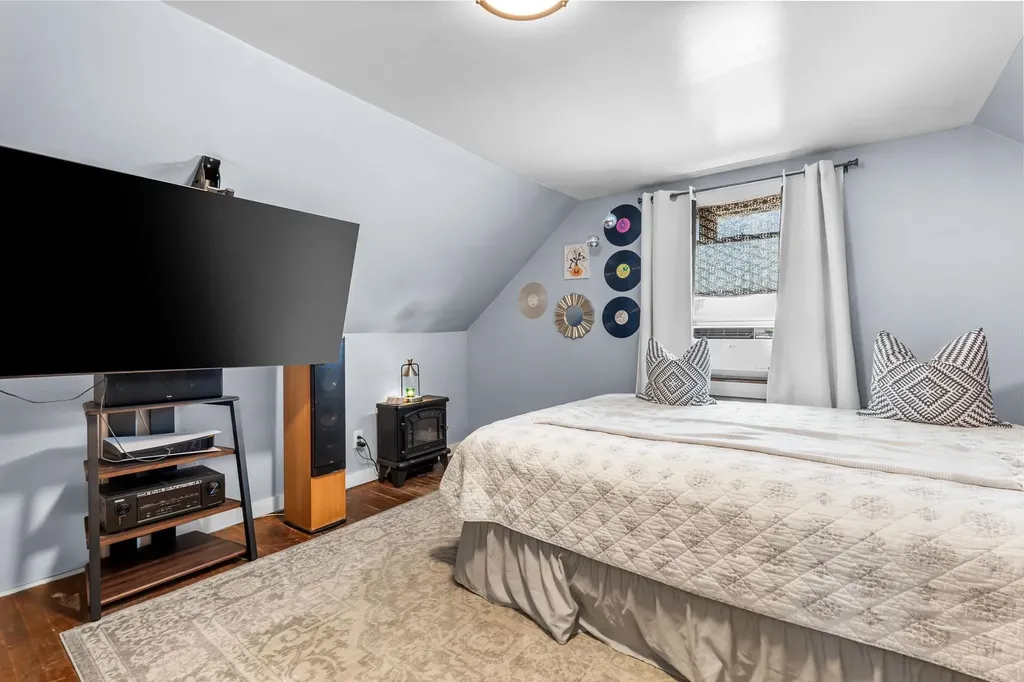 60 Crescent Street Laconia NH 03246