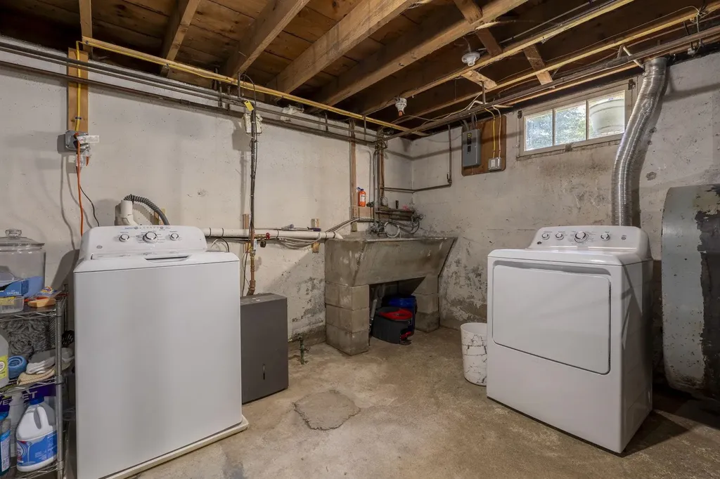 60 Crescent Street Laconia NH 03246