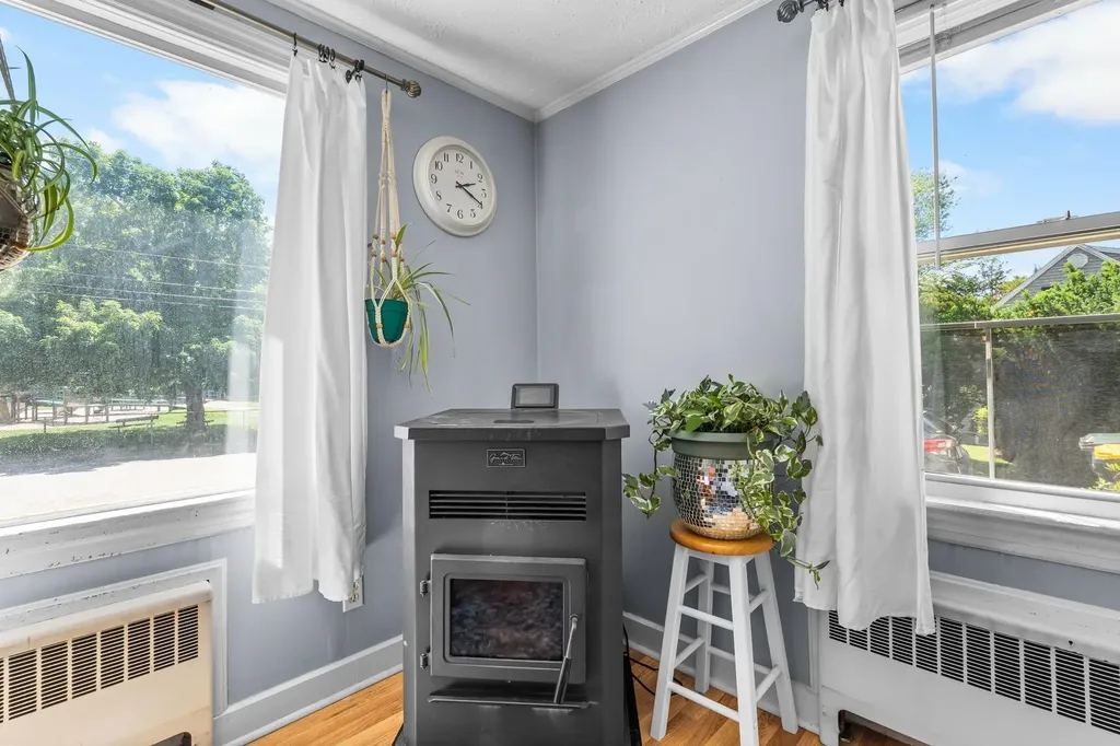 60 Crescent Street Laconia NH 03246