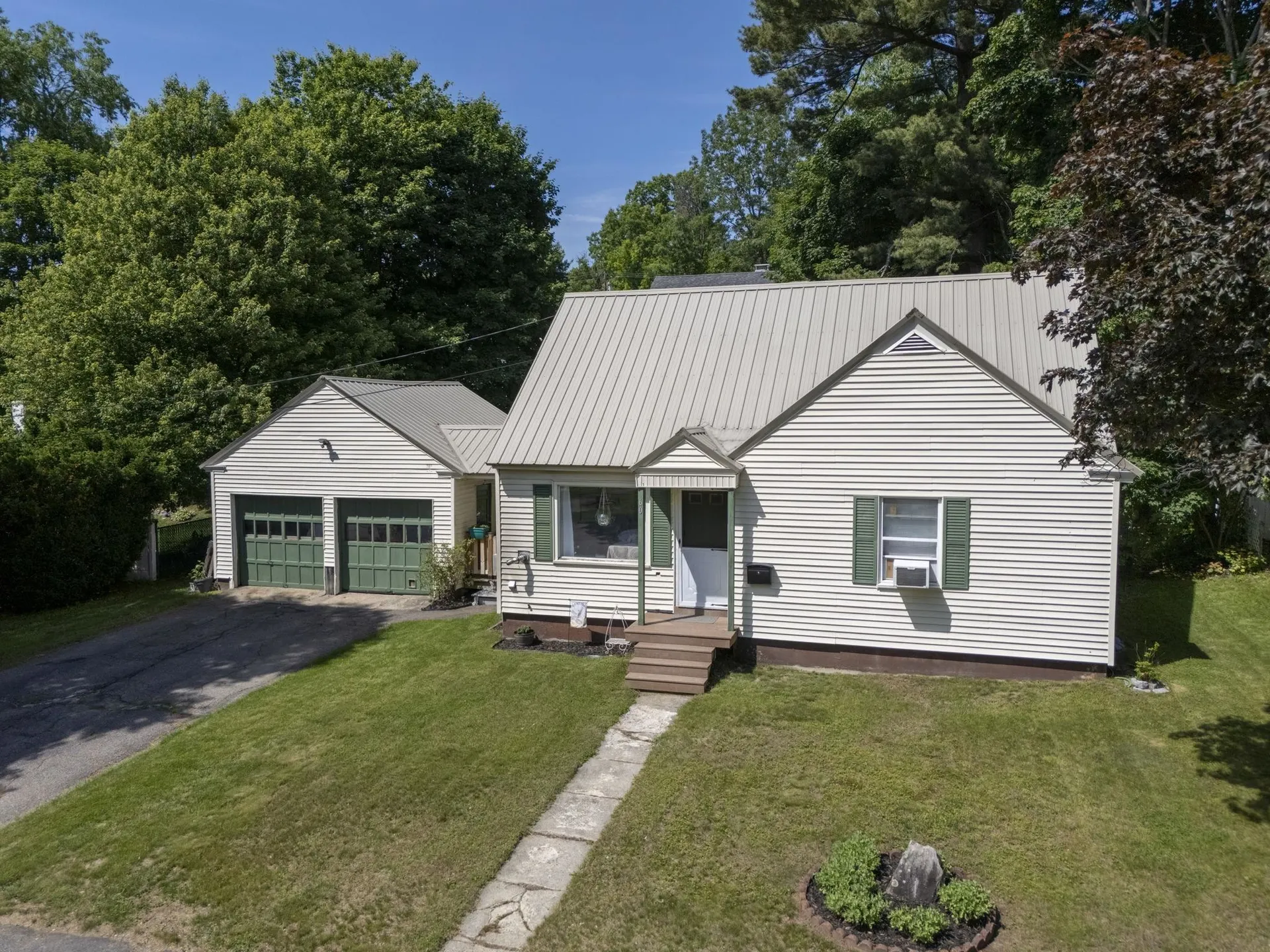 60 Crescent Street Laconia NH 03246