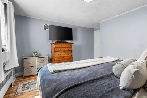 60 Crescent Street Laconia NH 03246