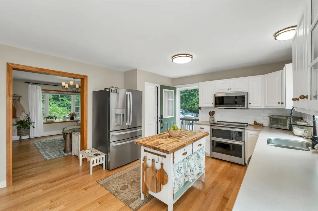 39 Beach Pond Road Wolfeboro NH 03894