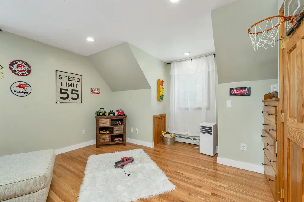 39 Beach Pond Road Wolfeboro NH 03894