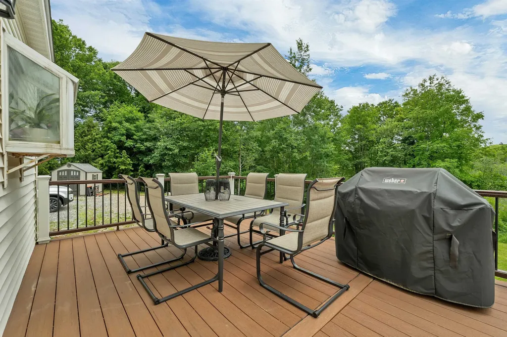 39 Beach Pond Road Wolfeboro NH 03894