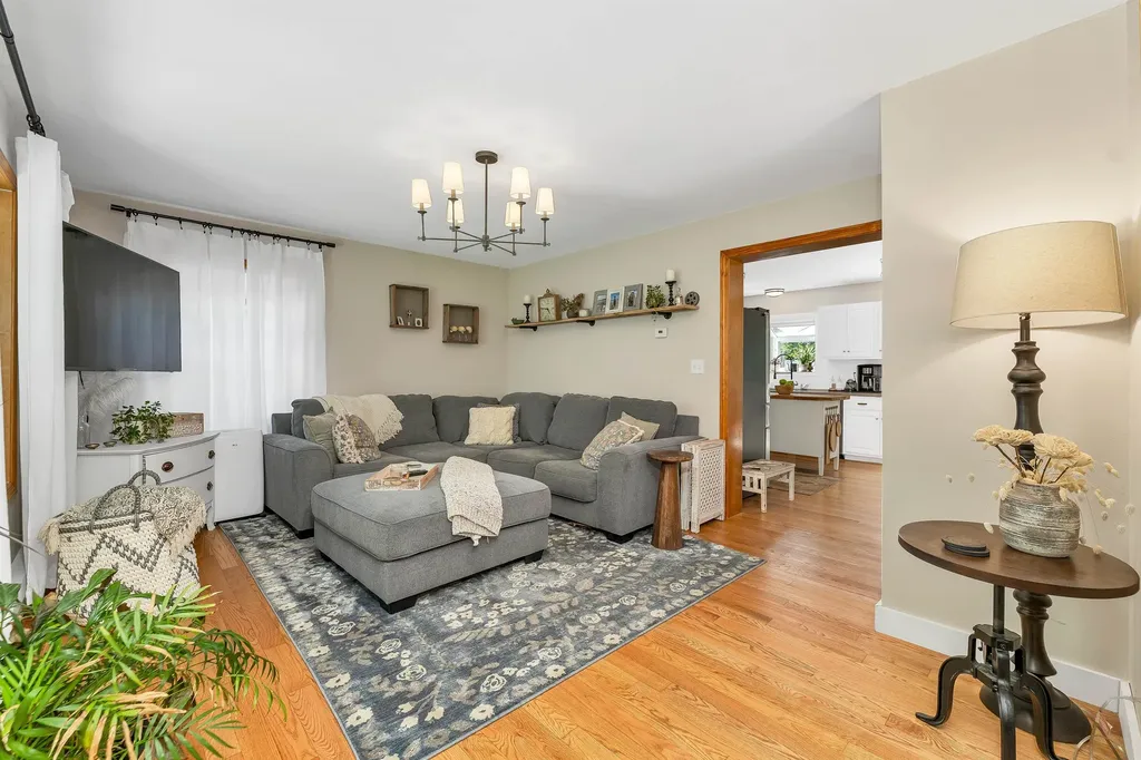 39 Beach Pond Road Wolfeboro NH 03894