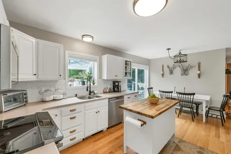 39 Beach Pond Road Wolfeboro NH 03894