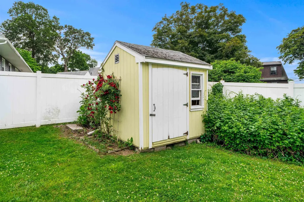 23 Mifflin Drive North Andover MA 01845