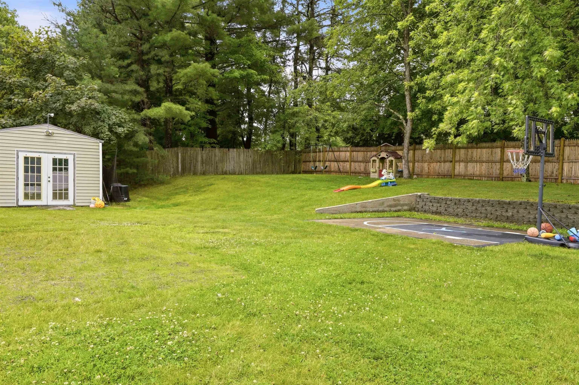 254 Greeley Street Manchester NH 03102