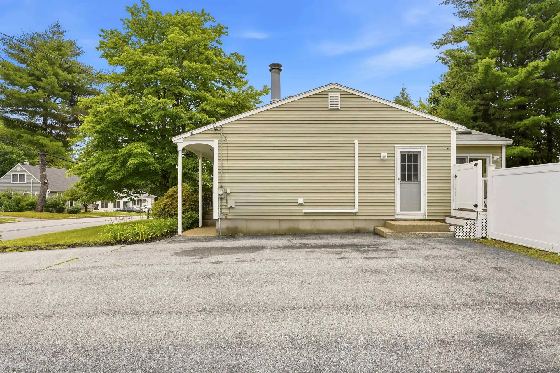254 Greeley Street Manchester NH 03102