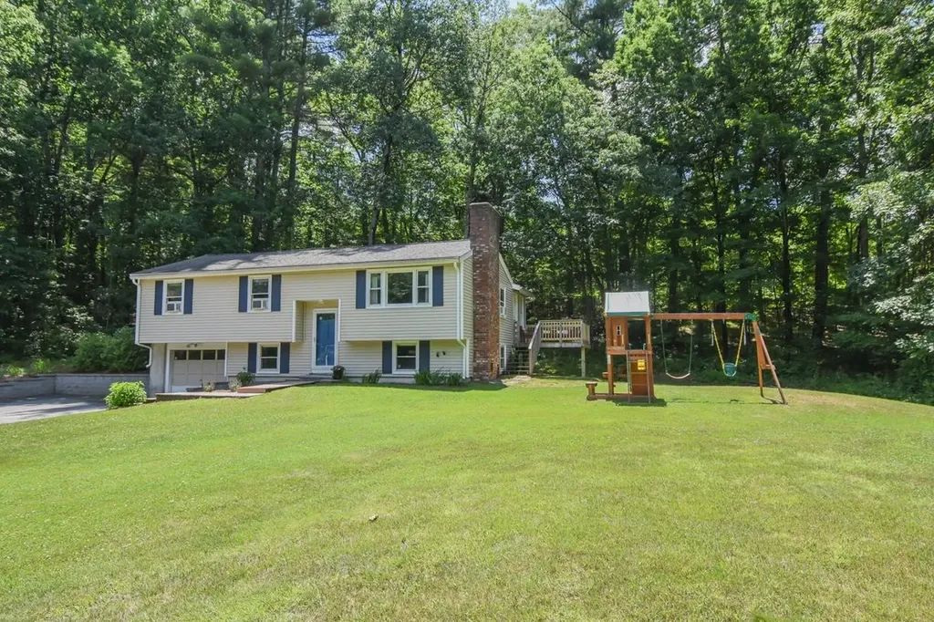 3 Greenleaf Street Merrimack NH 03054