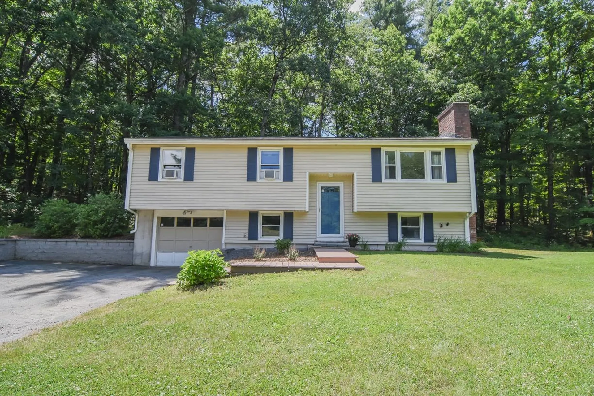 3 Greenleaf Street Merrimack NH 03054