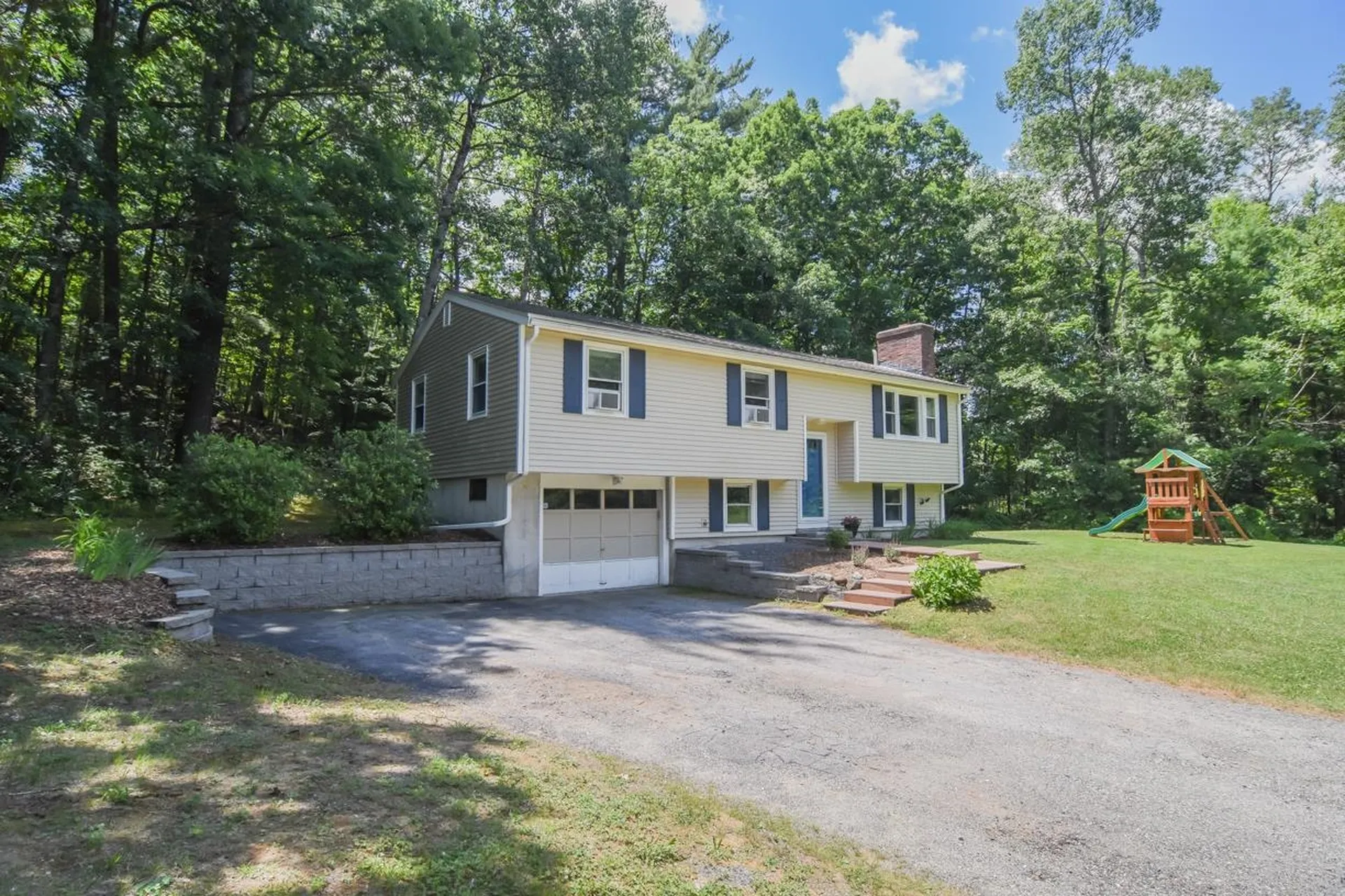 3 Greenleaf Street Merrimack NH 03054