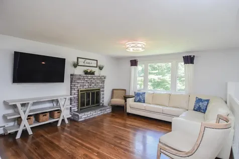 3 Greenleaf Street Merrimack NH 03054