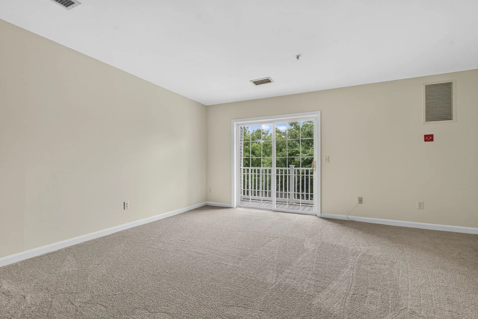 65 Fordway Ext Boulevard Derry NH 03038