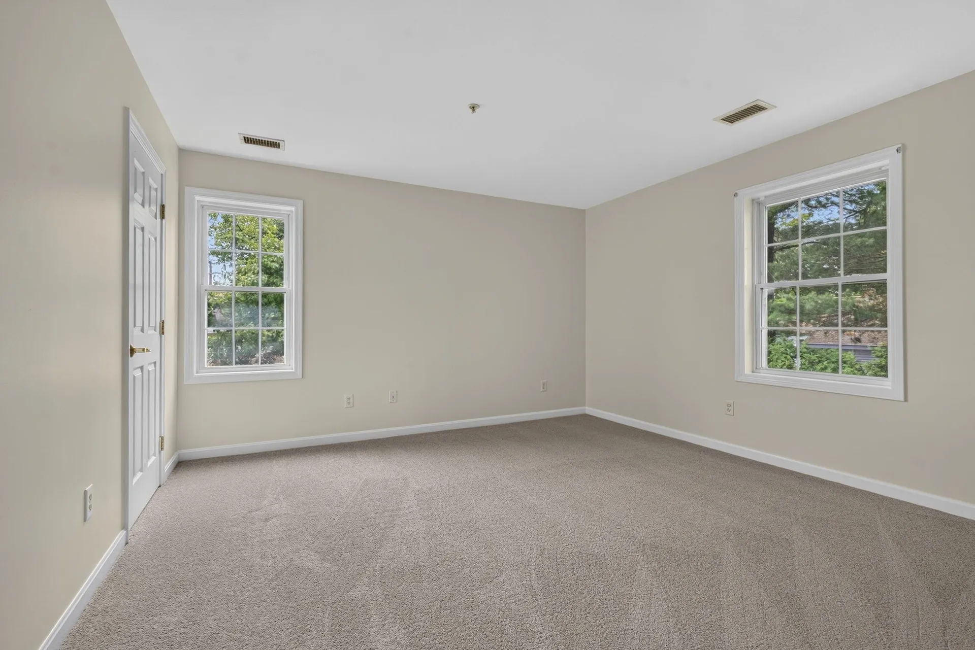 65 Fordway Ext Boulevard Derry NH 03038