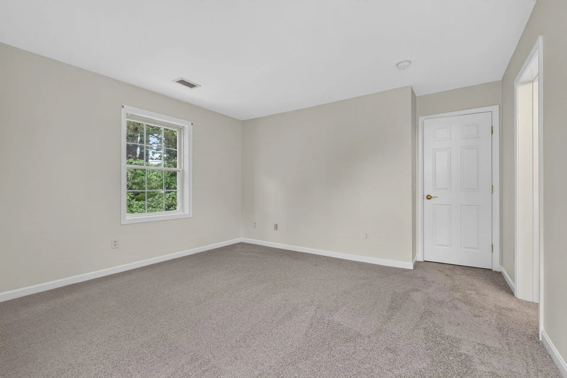 65 Fordway Ext Boulevard Derry NH 03038