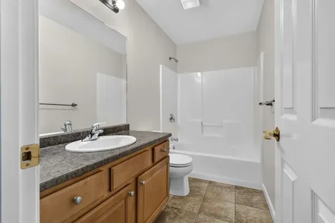 65 Fordway Ext Boulevard Derry NH 03038