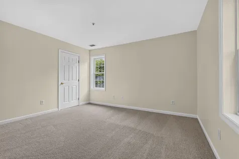 65 Fordway Ext Boulevard Derry NH 03038