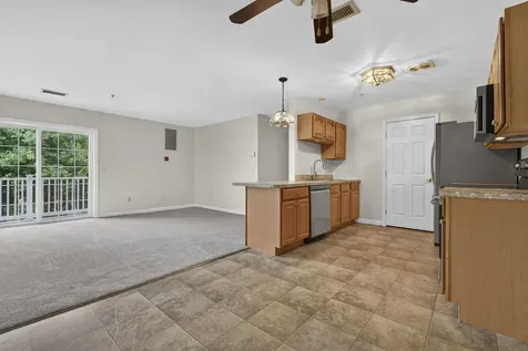65 Fordway Ext Boulevard Derry NH 03038