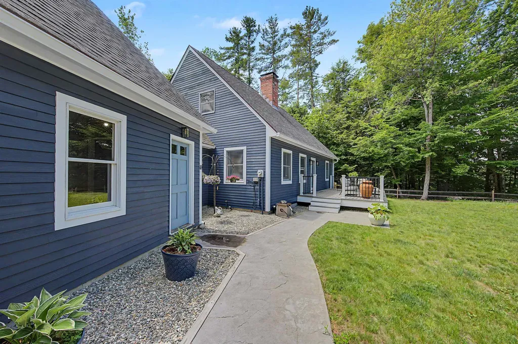 10 Twin Birch Lane Sunapee NH 03782