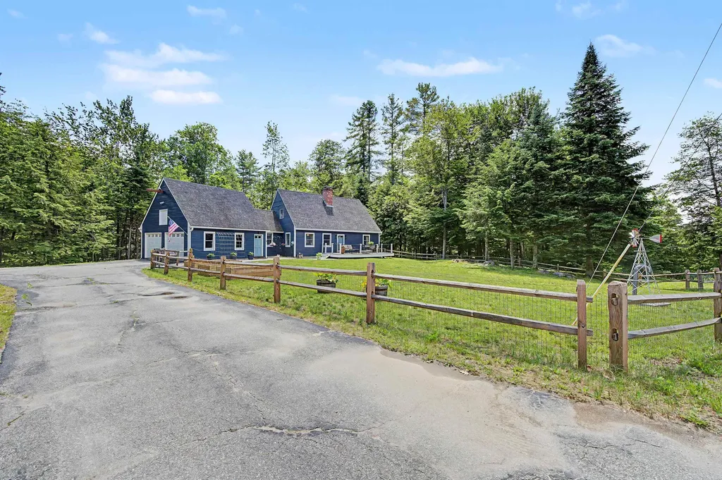 10 Twin Birch Lane Sunapee NH 03782